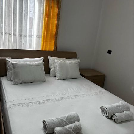 Guest House Adi Hoxha Berat Exteriér fotografie