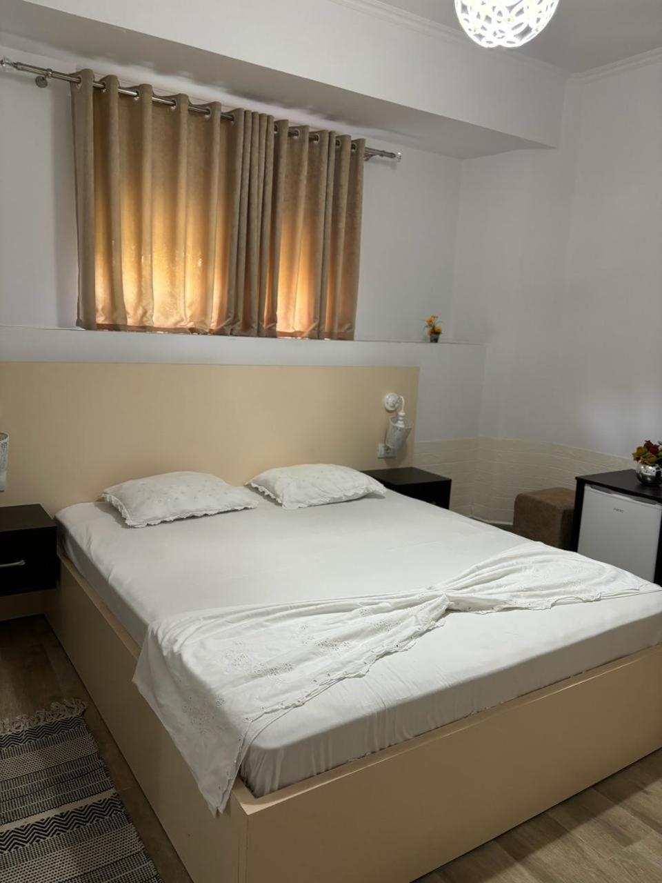Guest House Adi Hoxha Berat Exteriér fotografie