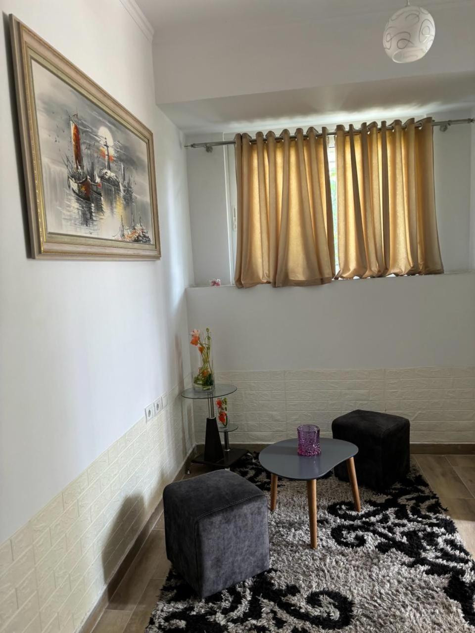 Guest House Adi Hoxha Berat Exteriér fotografie