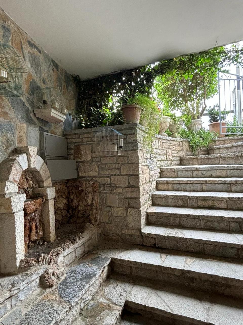 Guest House Adi Hoxha Berat Exteriér fotografie