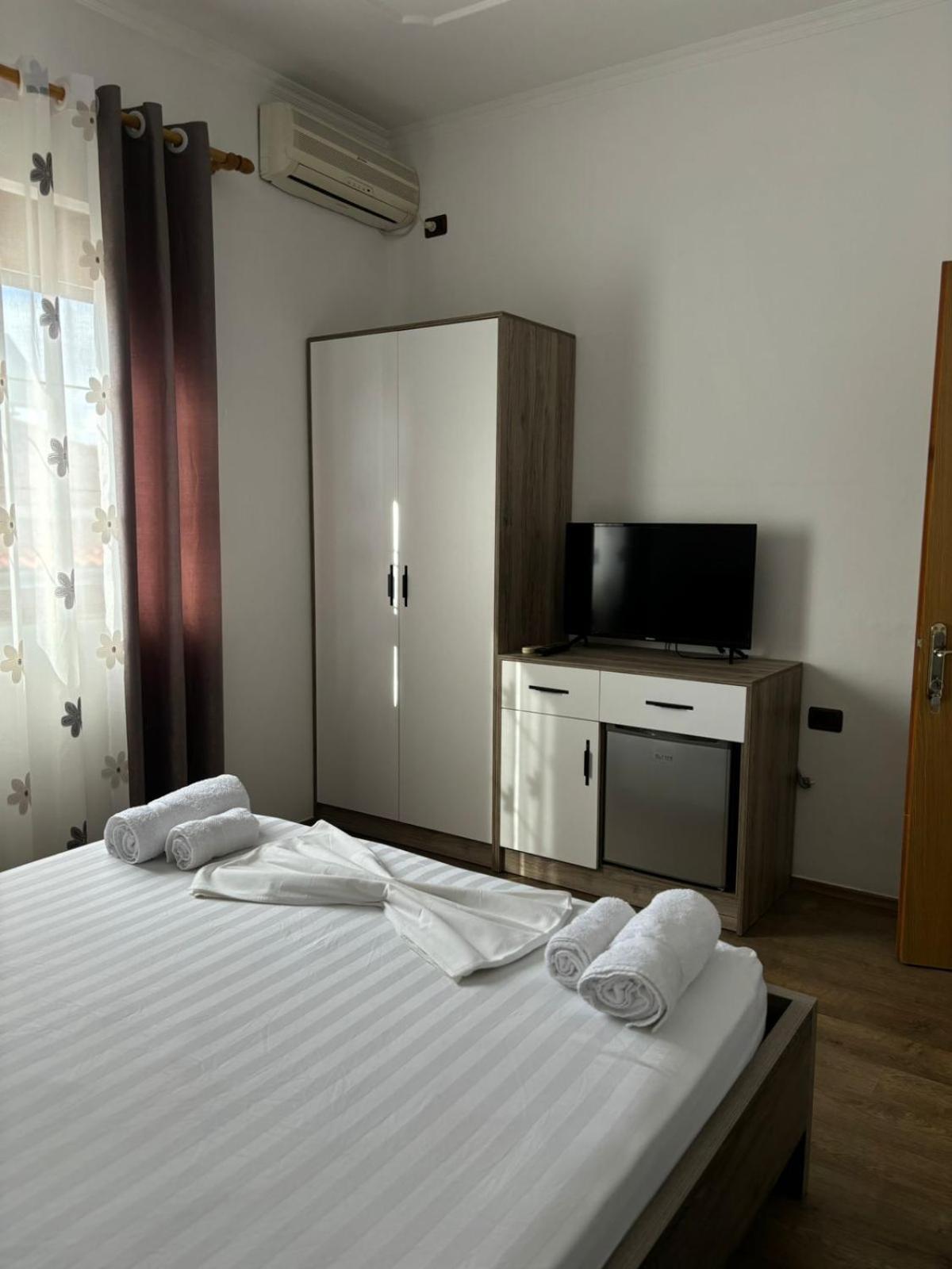 Guest House Adi Hoxha Berat Exteriér fotografie